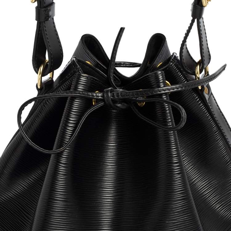 Pre Owned Louis Vuitton Black Epi Leather Vintage Noé Bag
