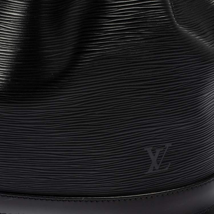 Pre Owned Louis Vuitton Black Epi Leather Vintage Noé Bag