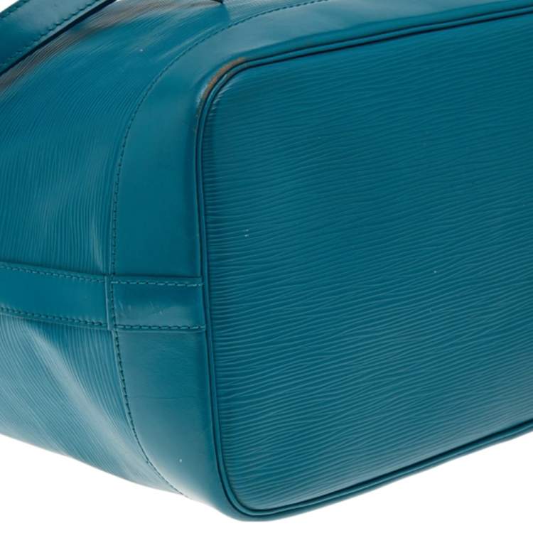 مملوكة مسبقًا Louis Vuitton Cyan Epi Leather Noe NM Bag