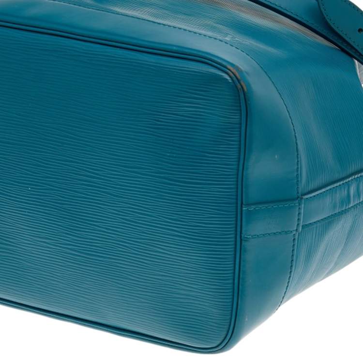 مملوكة مسبقًا Louis Vuitton Cyan Epi Leather Noe NM Bag