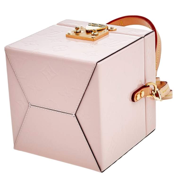 Pre Owned Louis Vuitton Rose Angelique Monogram Vernis Bleecker Bag