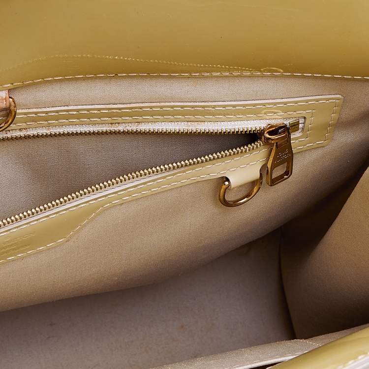 Pre Owned Louis Vuitton Blanc Corail Monogram Vernis Catalina EW Bag
