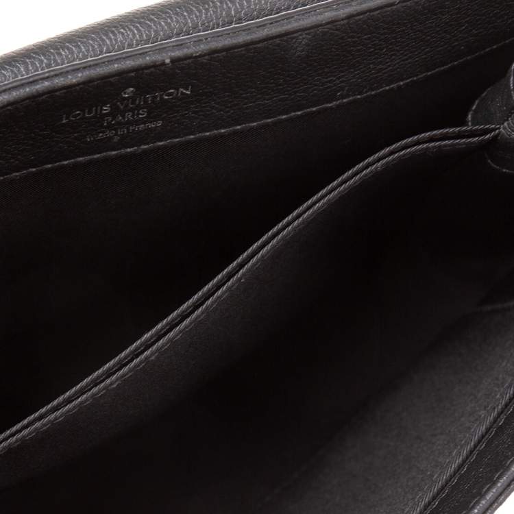 Pre Owned Louis Vuitton Black Leather Lockme II Bag