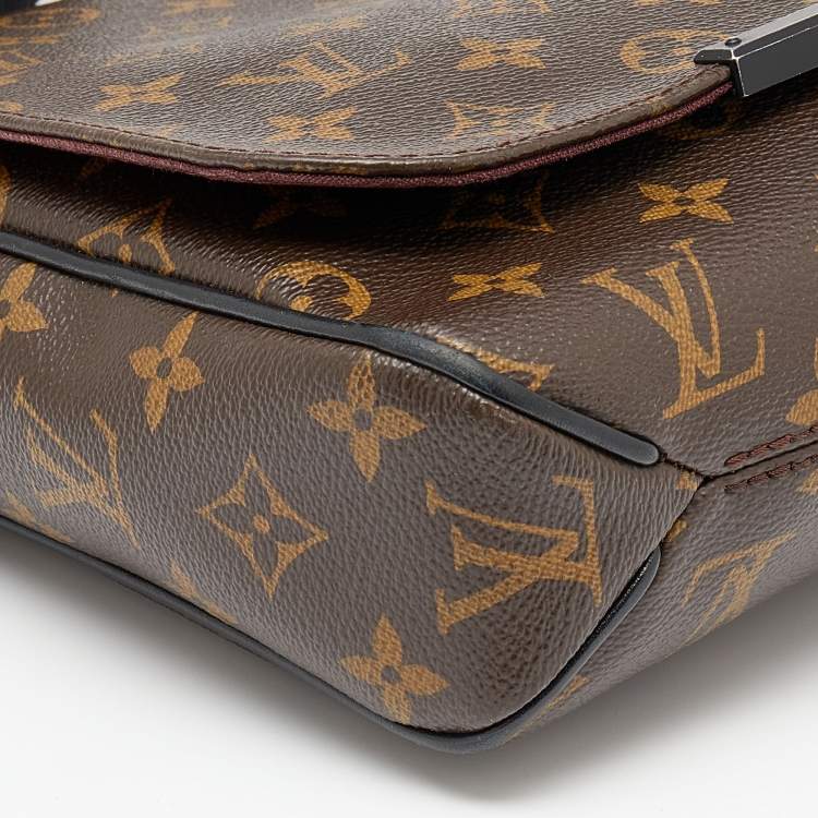 Pre Owned Louis Vuitton Monogram Canvas District PM Bag