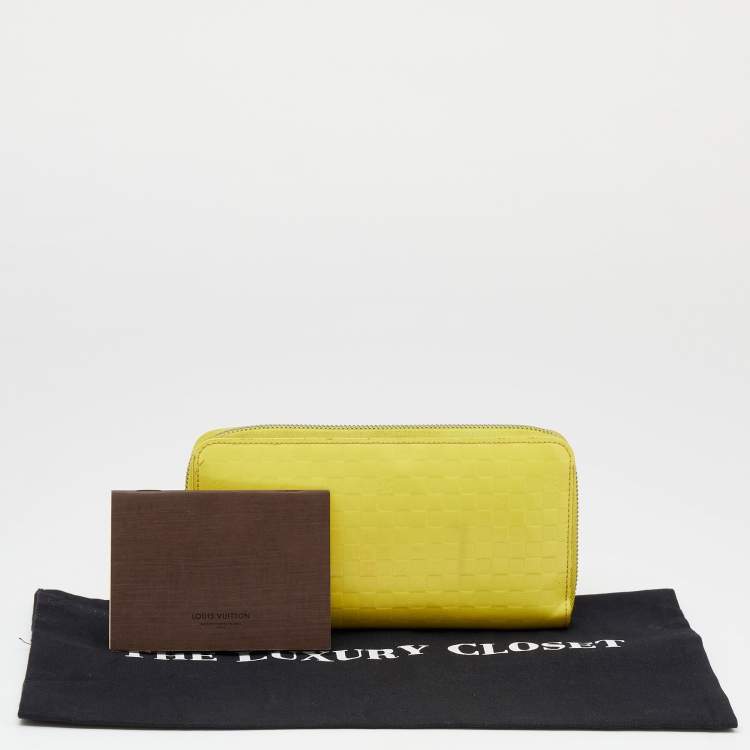 Pre Owned Louis Vuitton Yellow Damier Facette Zippy Wallet