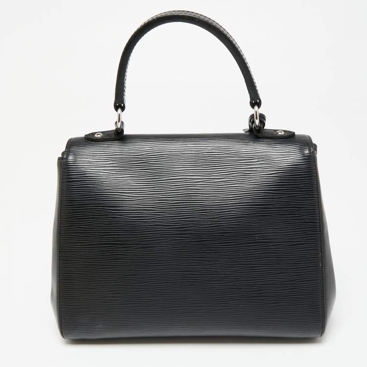 مملوكة مسبقًا Louis Vuitton Black Epi Leather Cluny BB Bag