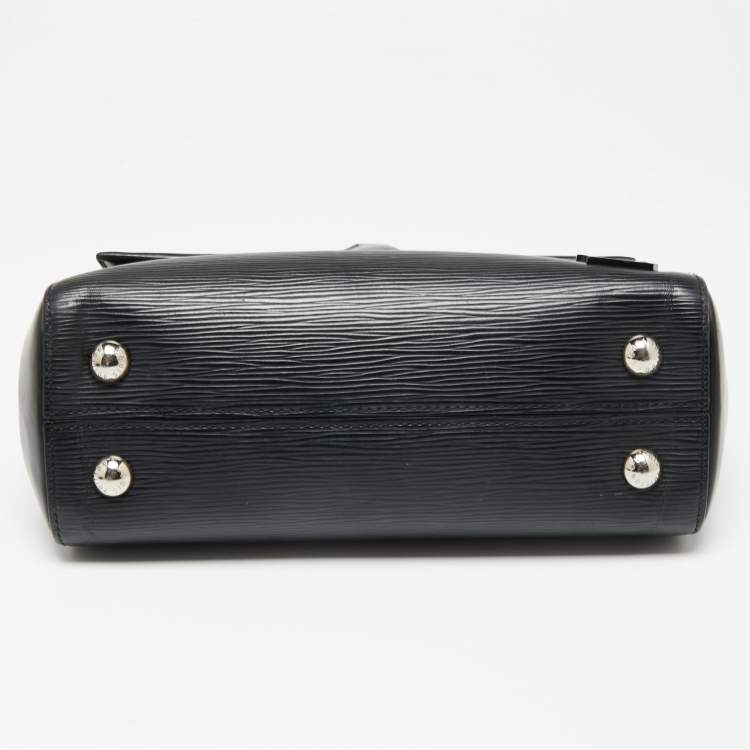 مملوكة مسبقًا Louis Vuitton Black Epi Leather Cluny BB Bag