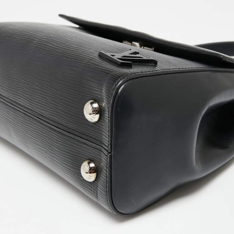 مملوكة مسبقًا Louis Vuitton Black Epi Leather Cluny BB Bag