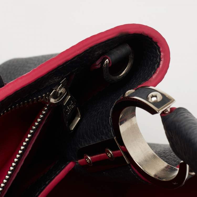 مملوكة مسبقًا Louis Vuitton Black Leather Capucines MM Bag