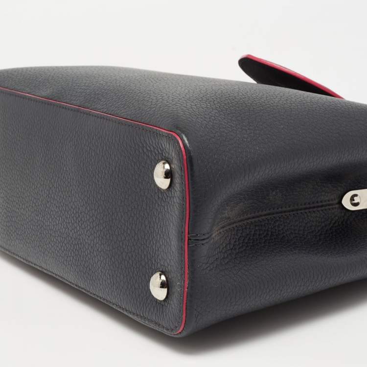 مملوكة مسبقًا Louis Vuitton Black Leather Capucines MM Bag