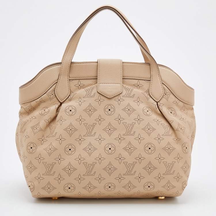 Pre Owned Louis Vuitton Coquill Monogram Mahina Leather Cirrus PM Bag