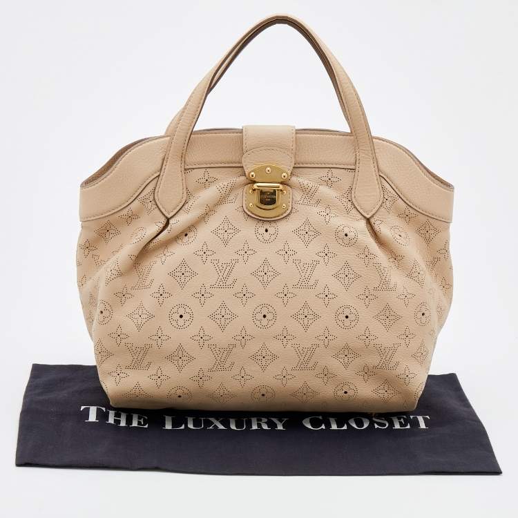 Pre Owned Louis Vuitton Coquill Monogram Mahina Leather Cirrus PM Bag