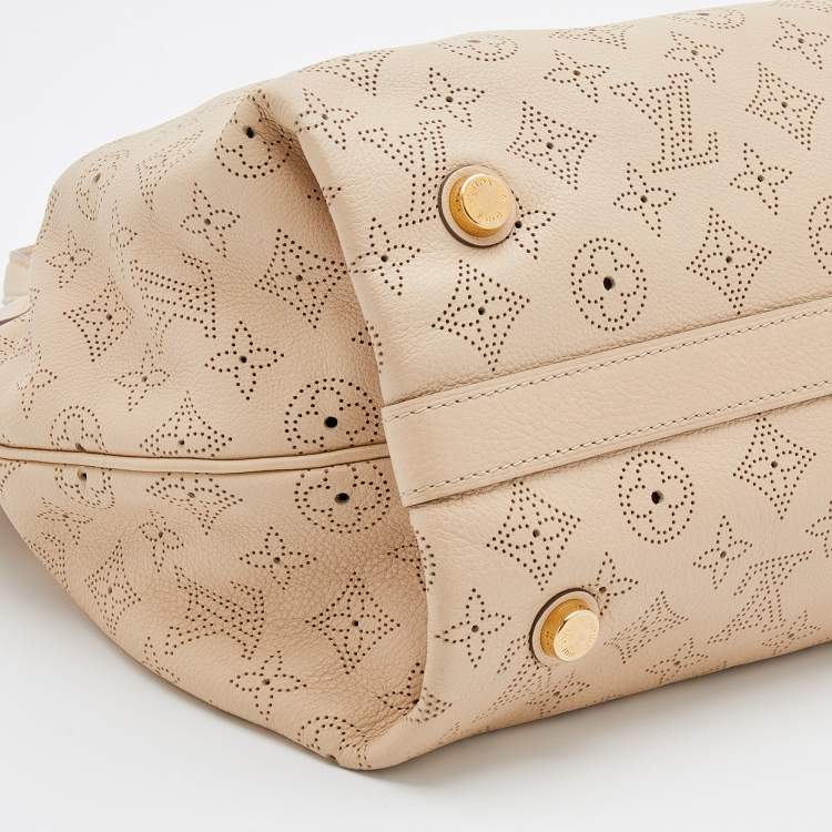 Pre Owned Louis Vuitton Coquill Monogram Mahina Leather Cirrus PM Bag