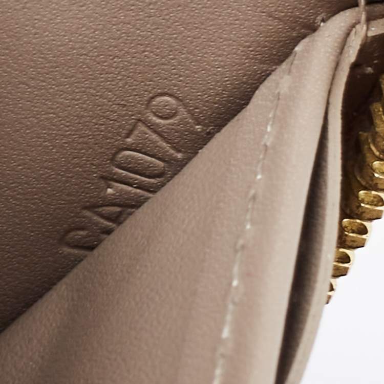 Pre Owned Louis Vuitton Grey Suhali Leather Zip Around Wallet