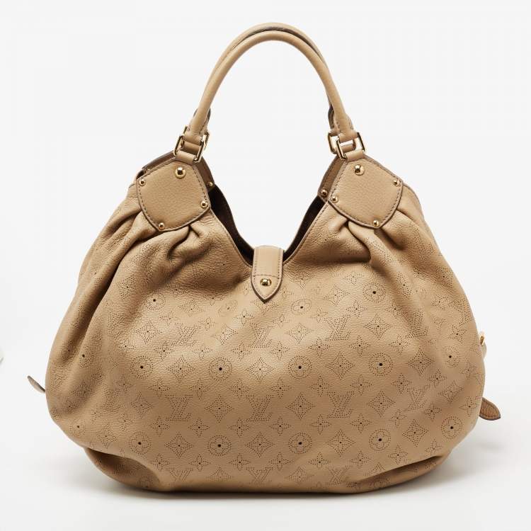 Pre Owned Louis Vuitton Beige Monogram Mahina Leather L Bag