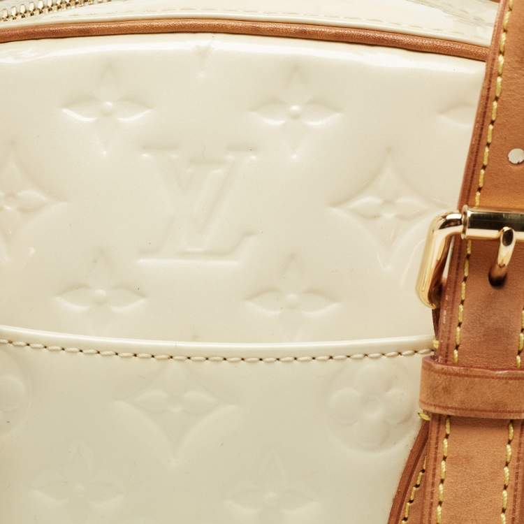 Pre Owned Louis Vuitton Cream Monogram Vernis Summit Drive Bag