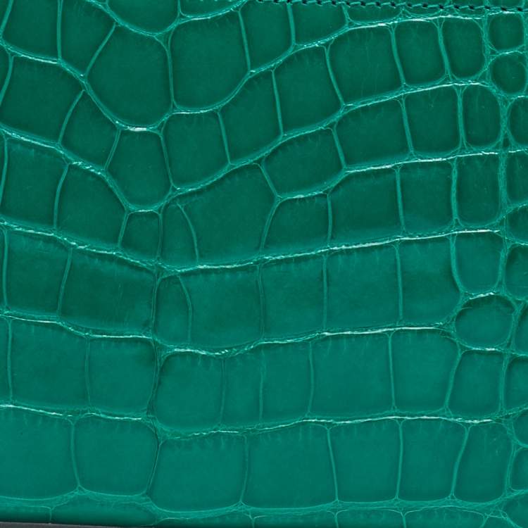 Pre Owned Louis Vuitton Green Alligator Leather Zippy Wallet