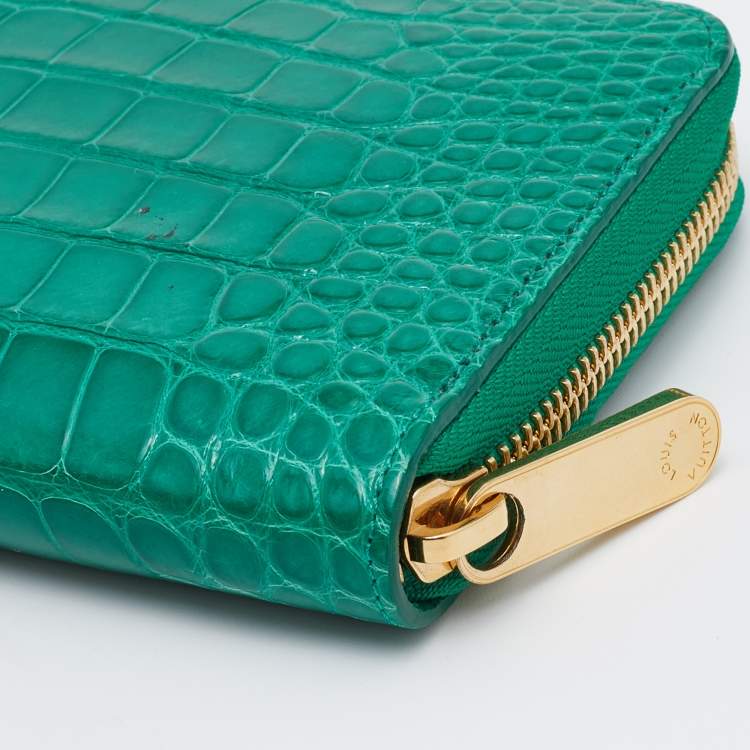 Pre Owned Louis Vuitton Green Alligator Leather Zippy Wallet