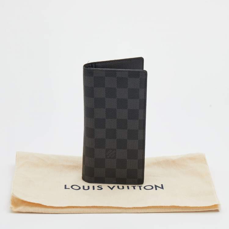مملوكة مسبقًا Louis Vuitton Damier Graphite Canvas Brazza Wallet
