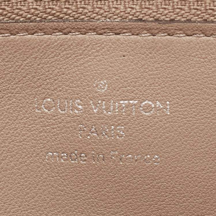 Pre Owned Louis Vuitton Noir Veau Cachemire Leather Comete Wallet