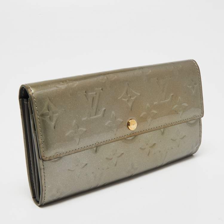 Pre Owned Louis Vuitton Gris Art Deco Monogram Vernis Sarah Wallet