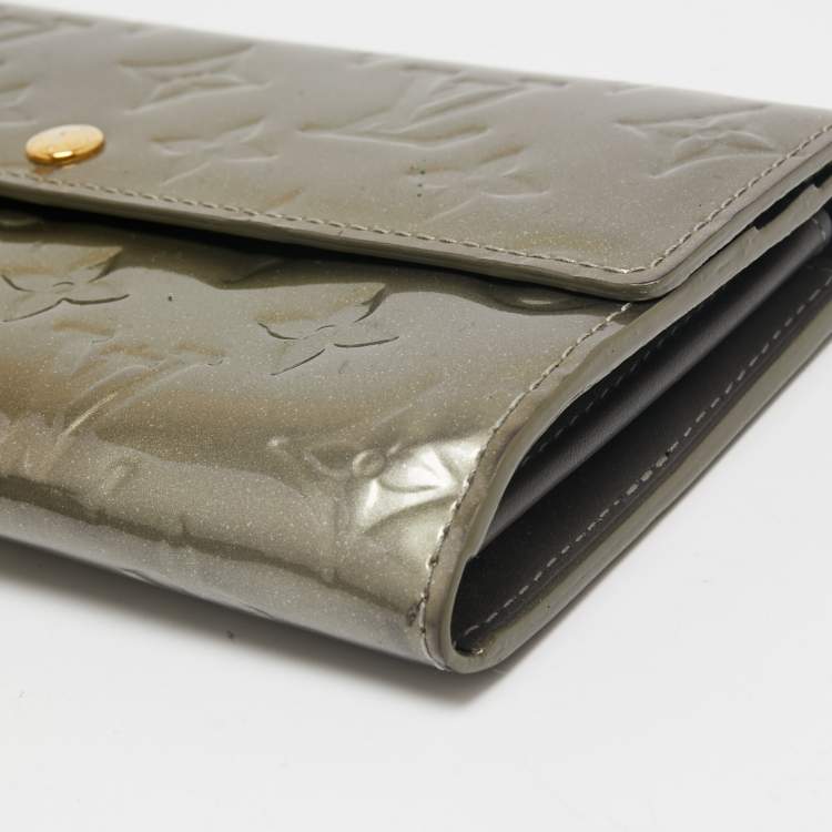Pre Owned Louis Vuitton Gris Art Deco Monogram Vernis Sarah Wallet