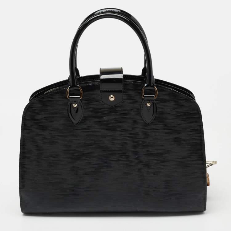 مملوكة مسبقًا Louis Vuitton Black Electric Epi Leather Pont Neuf GM Bag