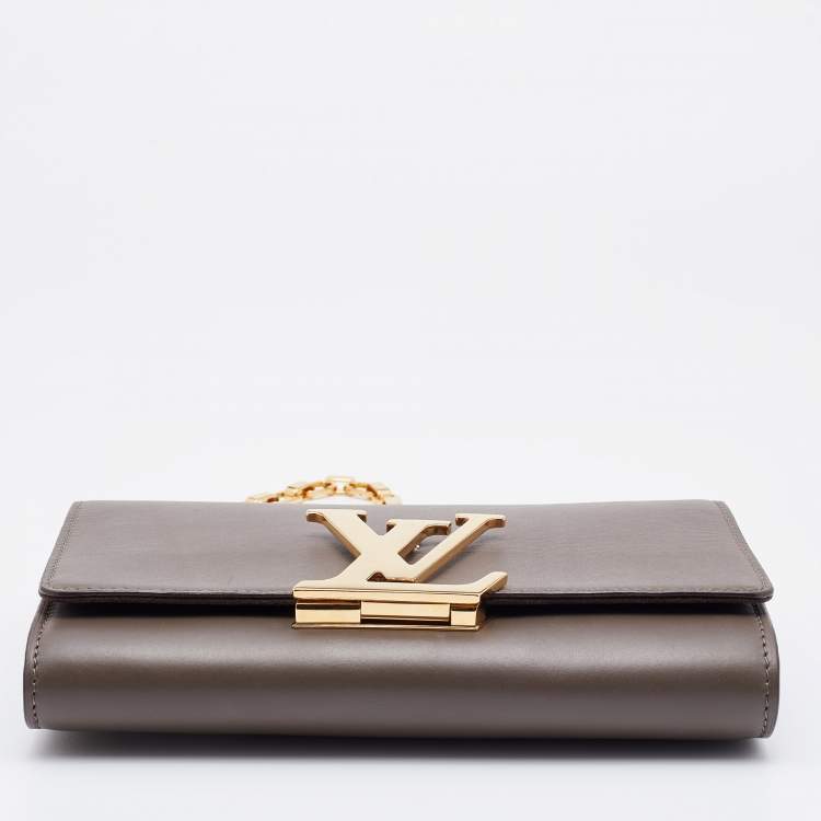 Pre Owned Louis Vuitton Taupe Leather Chain Louise MM Clutch