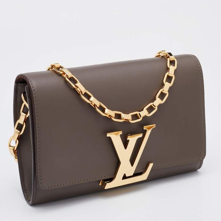 Pre Owned Louis Vuitton Taupe Leather Chain Louise MM Clutch