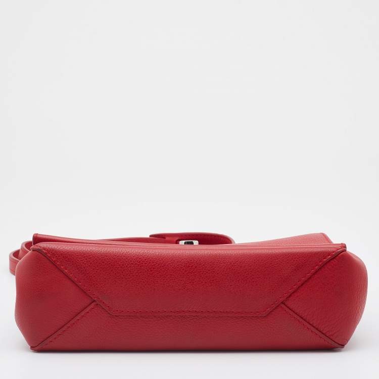 Pre Owned Louis Vuitton Rubis Leather Lockme II Bag