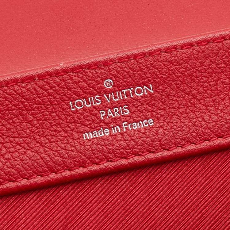 Pre Owned Louis Vuitton Rubis Leather Lockme II Bag