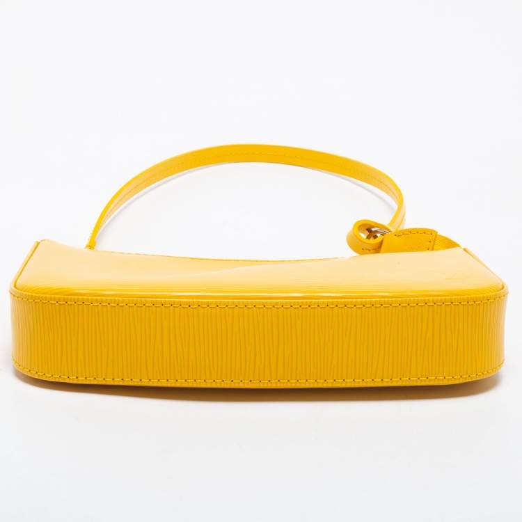 Pre Owned Louis Vuitton Citron Epi Leather Pochette Accessories Bag