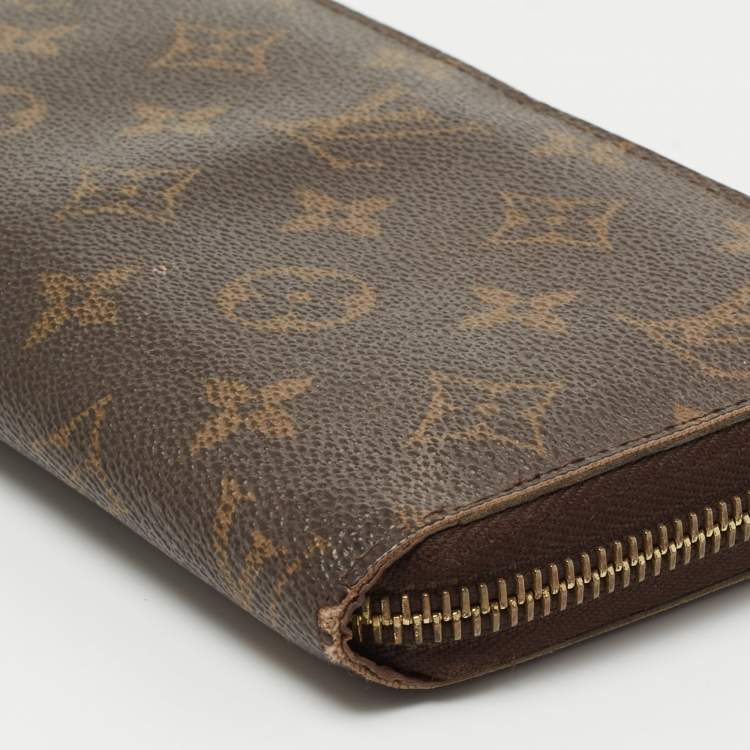 Pre Owned Louis Vuitton Monogram Canvas Zippy Wallet
