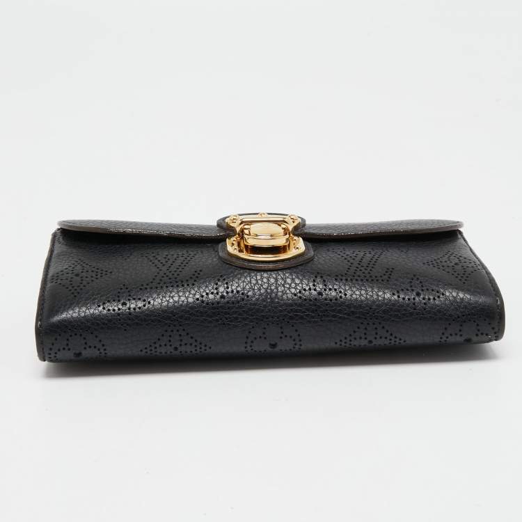 Pre Owned Louis Vuitton Black Monogram Mahina Leather Amelia Wallet