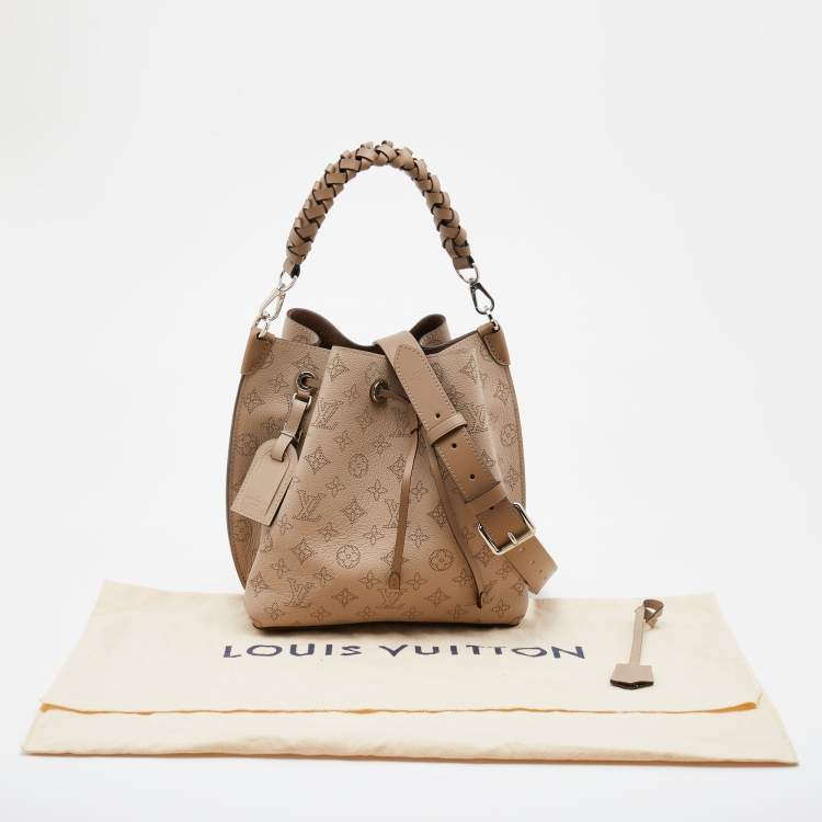 Pre Owned Louis Vuitton Gallet Monogram Mahina Leather Muria Bucket Bag