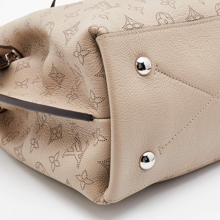 Pre Owned Louis Vuitton Gallet Monogram Mahina Leather Muria Bucket Bag