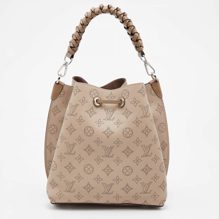 Pre Owned Louis Vuitton Gallet Monogram Mahina Leather Muria Bucket Bag