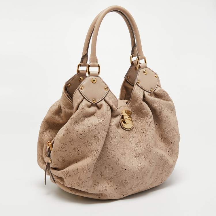 مملوكة مسبقًا Louis Vuitton Beige Monogram Mahina Leather L Bag