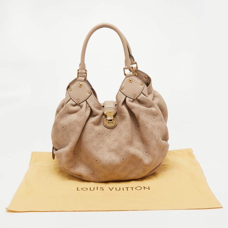 مملوكة مسبقًا Louis Vuitton Beige Monogram Mahina Leather L Bag