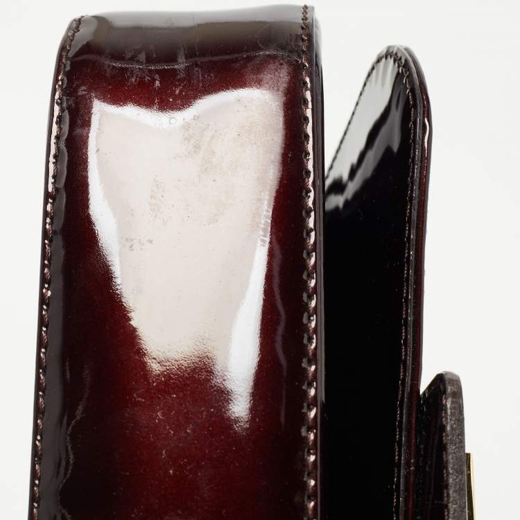 Pre Owned Louis Vuitton Amarante Patent Leather Sobe Clutch