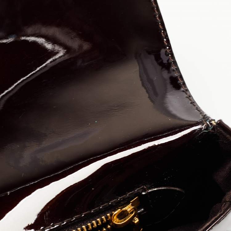 Pre Owned Louis Vuitton Amarante Patent Leather Sobe Clutch