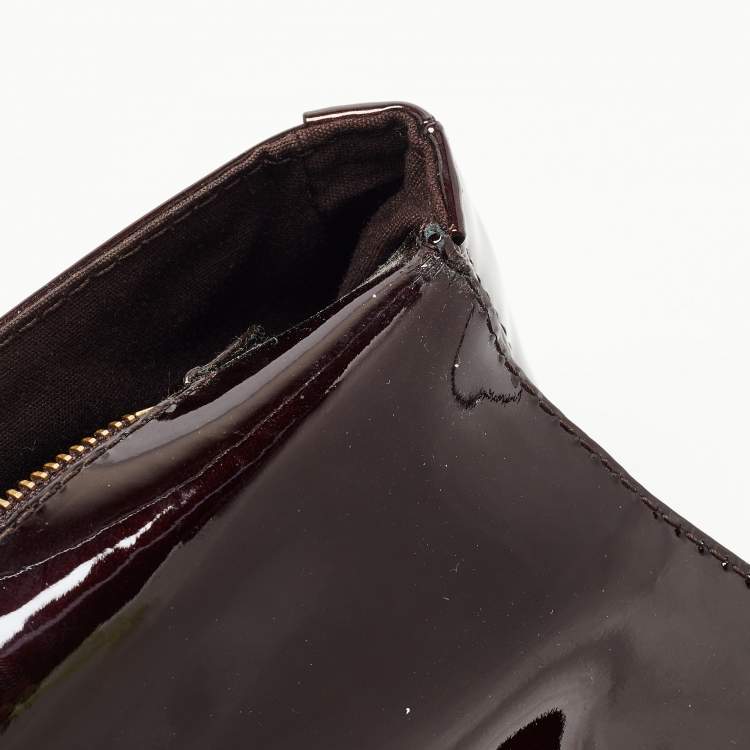 Pre Owned Louis Vuitton Amarante Patent Leather Sobe Clutch