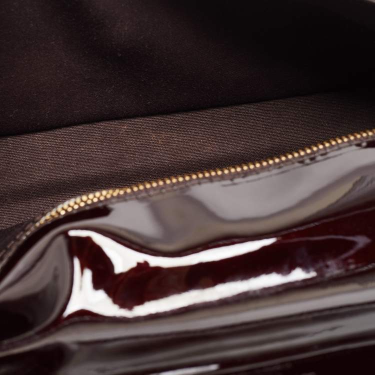Pre Owned Louis Vuitton Amarante Patent Leather Sobe Clutch