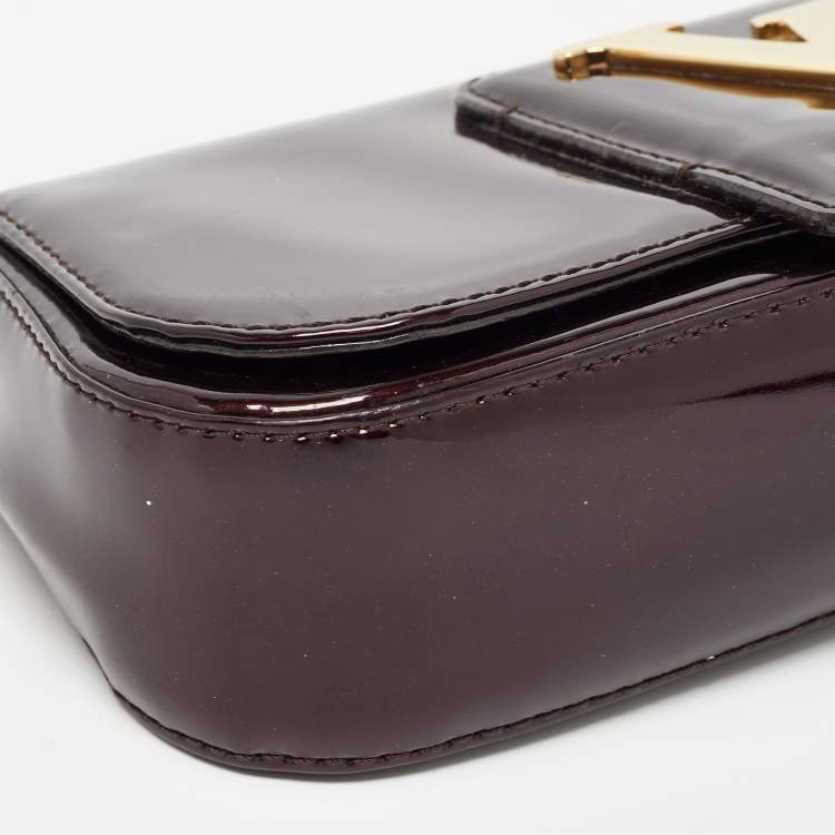 Pre Owned Louis Vuitton Amarante Patent Leather Sobe Clutch