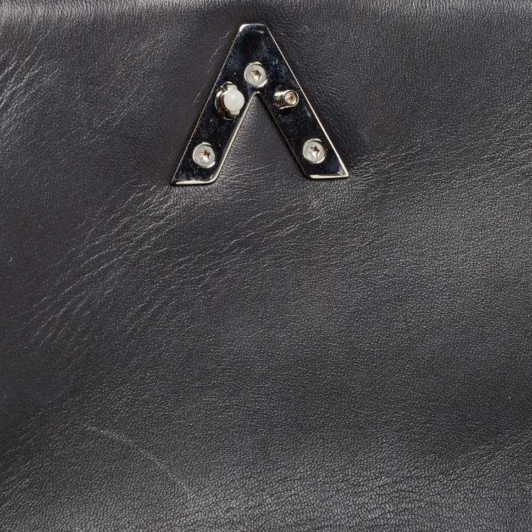 Pre Owned Louis Vuitton Black Quilted Leather GO-14 Malletage MM Bag