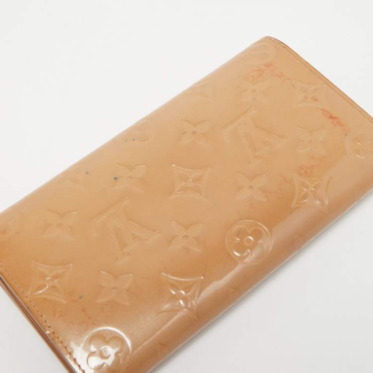 Pre Owned Louis Vuitton Noisette Monogram Vernis Sarah Wallet