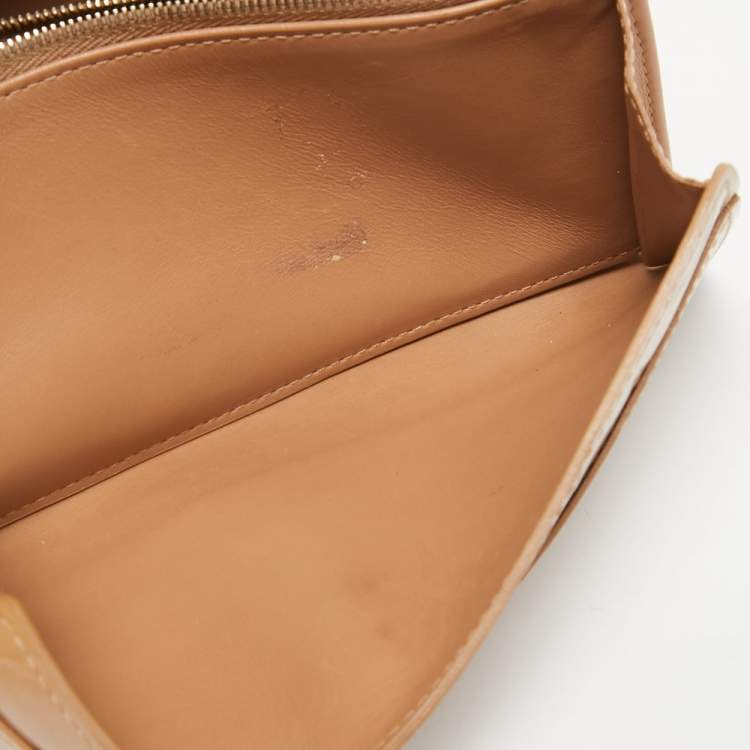 Pre Owned Louis Vuitton Noisette Monogram Vernis Sarah Wallet