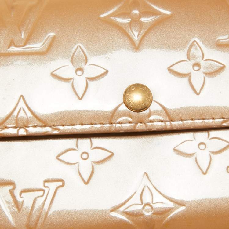 Pre Owned Louis Vuitton Noisette Monogram Vernis Sarah Wallet