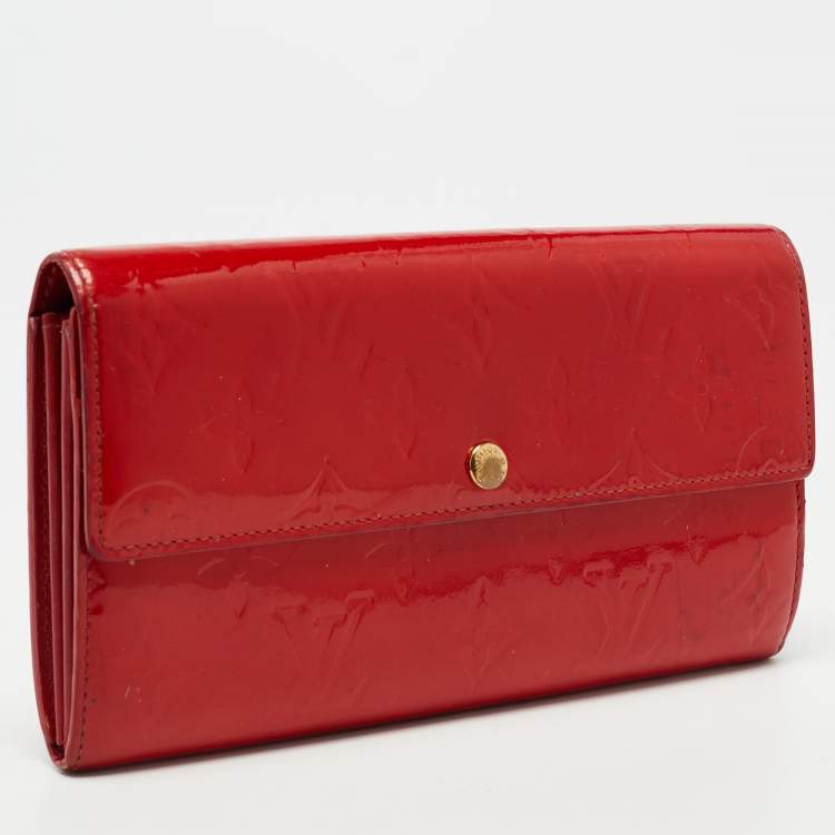 Pre Owned Louis Vuitton Red Monogram Vernis Sarah Wallet