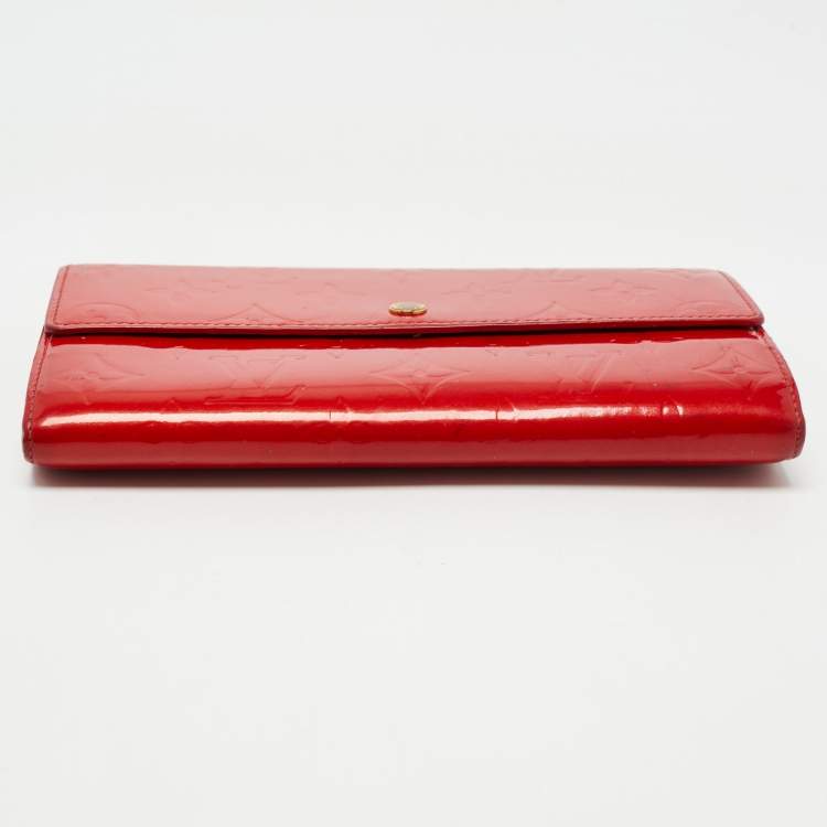 Pre Owned Louis Vuitton Red Monogram Vernis Sarah Wallet